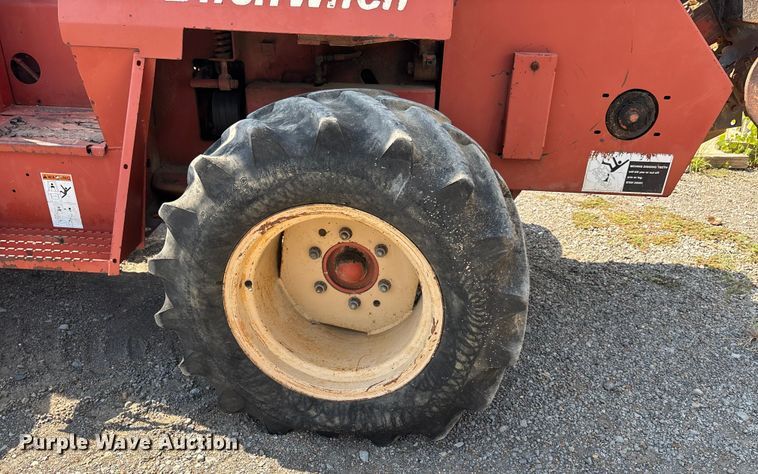 image for item DU1318 1997 Ditch Witch 7610 trencher