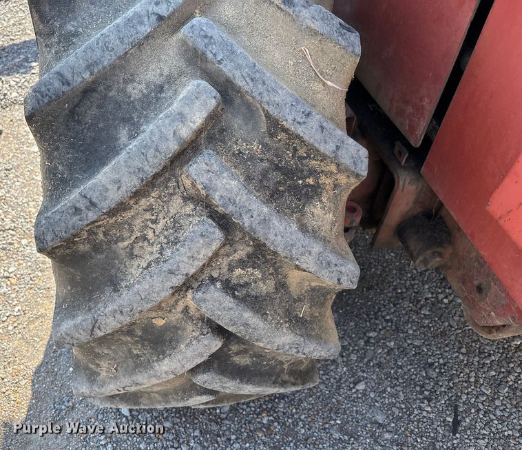 image for item DU1318 1997 Ditch Witch 7610 trencher