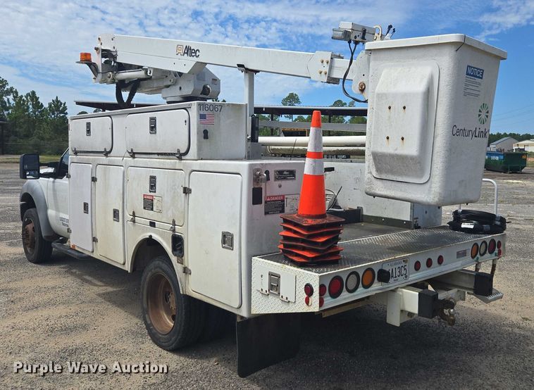 CAMIóN CON CANASTILLA 2011 FORD ALTEC