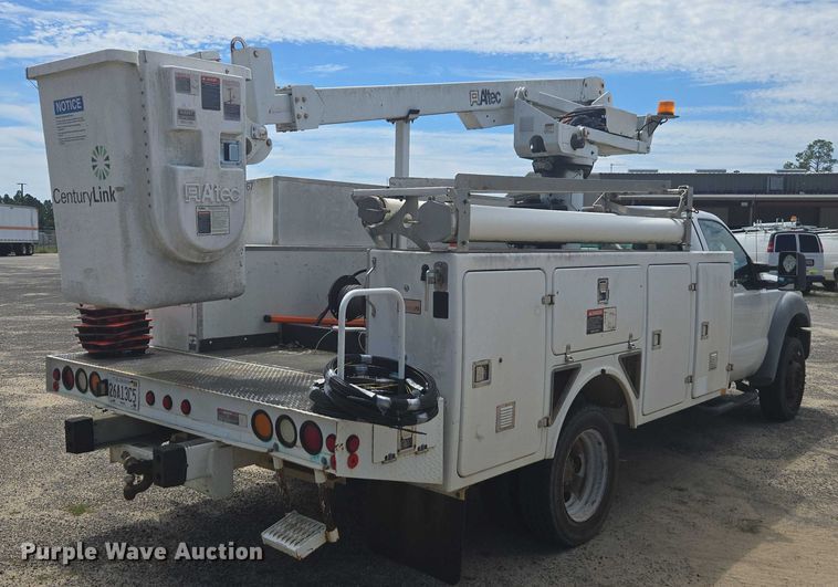 image for item DU2508 2011 Ford F450 Super Duty  bucket truck