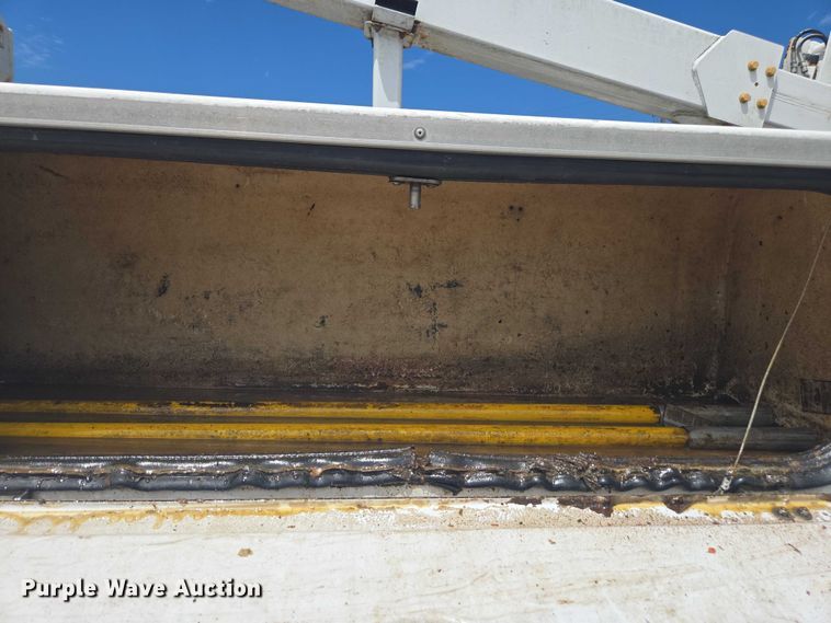 image for item DU2508 2011 Ford F450 Super Duty  bucket truck