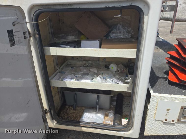 image for item DU2508 2011 Ford F450 Super Duty  bucket truck