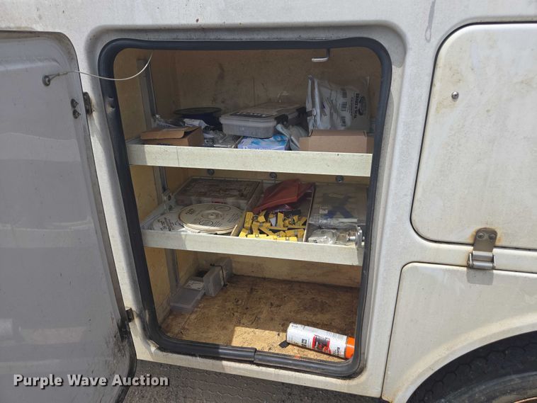 image for item DU2508 2011 Ford F450 Super Duty  bucket truck