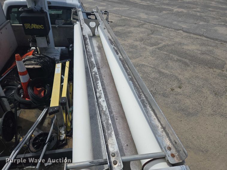 image for item DU2508 2011 Ford F450 Super Duty  bucket truck