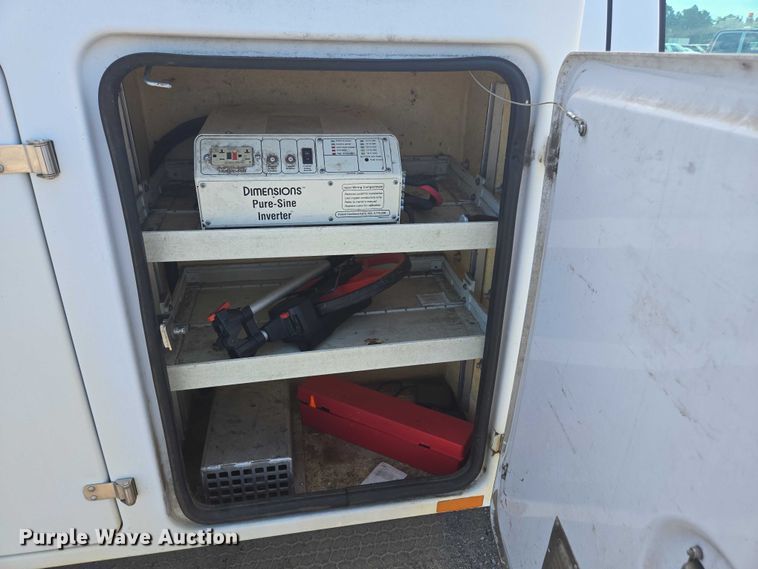 image for item DU2508 2011 Ford F450 Super Duty  bucket truck