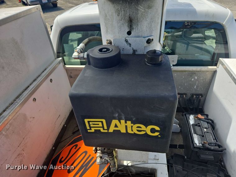 image for item DU2508 2011 Ford F450 Super Duty  bucket truck