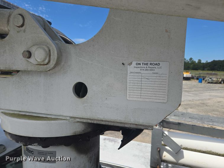 image for item DU2508 2011 Ford F450 Super Duty  bucket truck