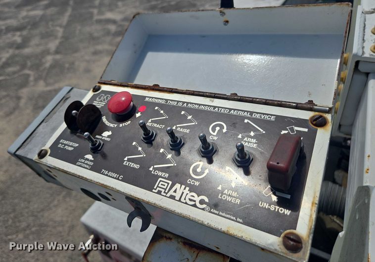 image for item DU2508 2011 Ford F450 Super Duty  bucket truck