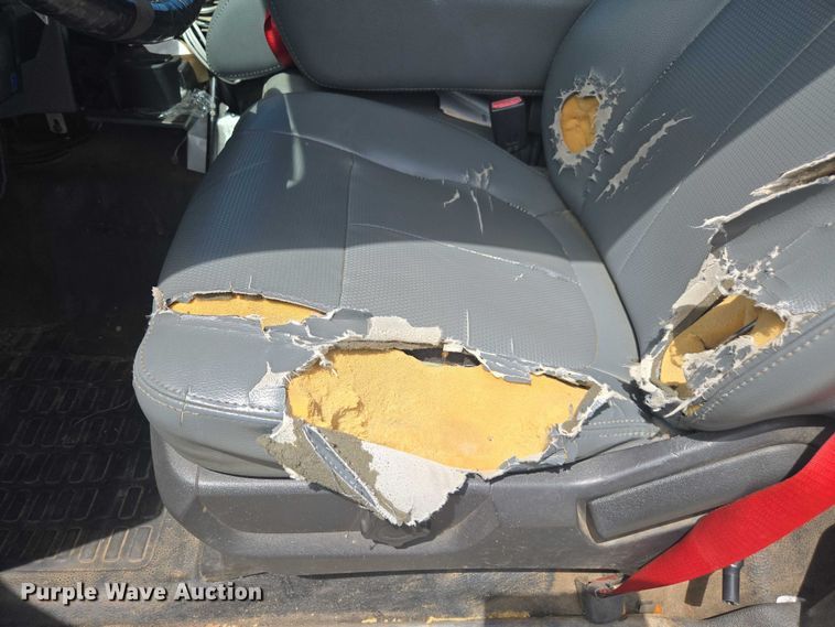 image for item DU2508 2011 Ford F450 Super Duty  bucket truck