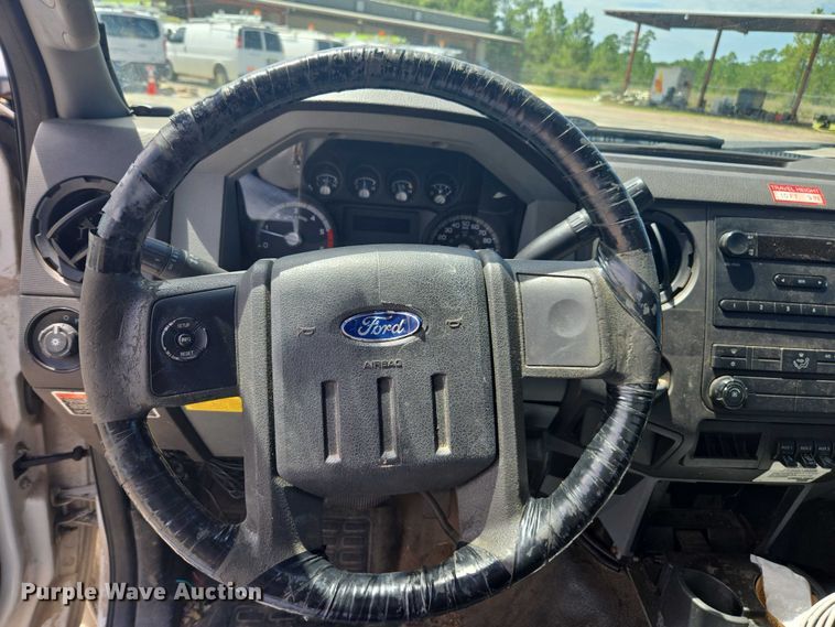 image for item DU2508 2011 Ford F450 Super Duty  bucket truck