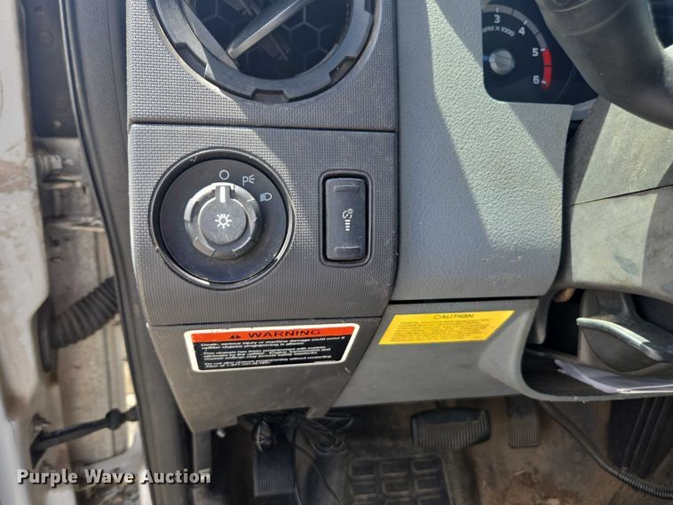 image for item DU2508 2011 Ford F450 Super Duty  bucket truck