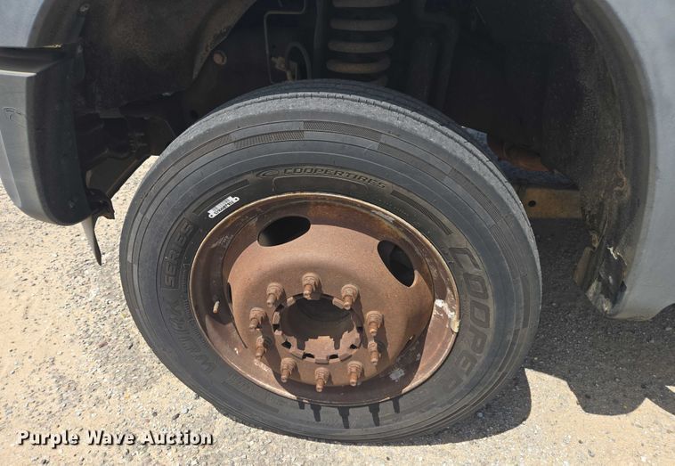 image for item DU2508 2011 Ford F450 Super Duty  bucket truck