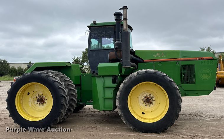 image for item DU6780 1995 John Deere 8770 4WD tractor