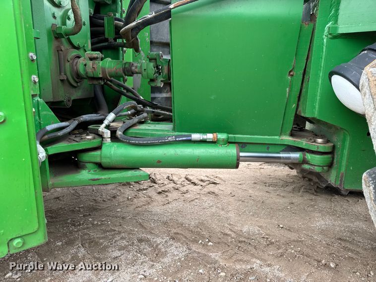 image for item DU6780 1995 John Deere 8770 4WD tractor