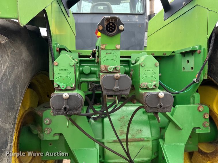 image for item DU6780 1995 John Deere 8770 4WD tractor