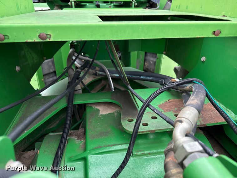 image for item DU6780 1995 John Deere 8770 4WD tractor