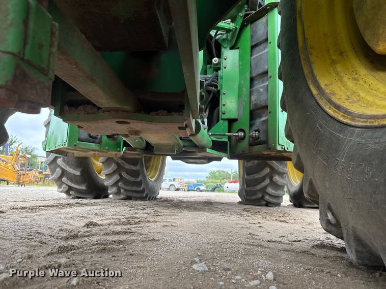 image for item DU6780 1995 John Deere 8770 4WD tractor