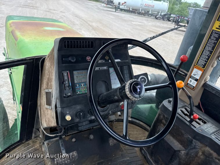 image for item DU6780 1995 John Deere 8770 4WD tractor