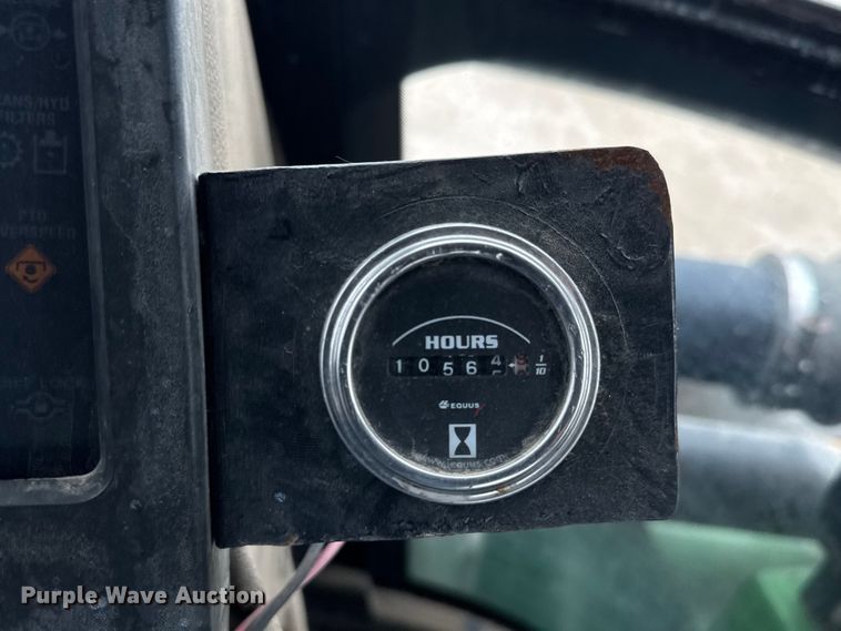 image for item DU6780 1995 John Deere 8770 4WD tractor