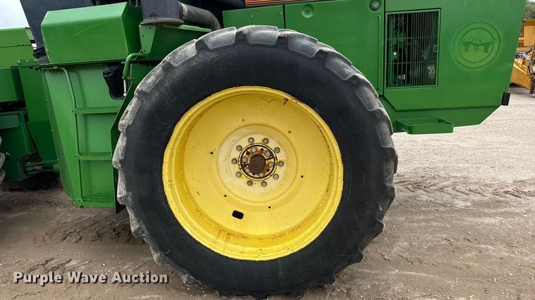 image for item DU6780 1995 John Deere 8770 4WD tractor