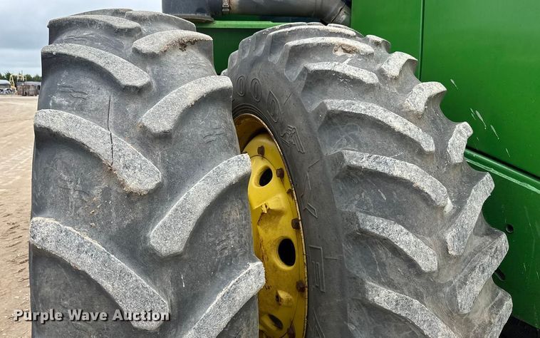 image for item DU6780 1995 John Deere 8770 4WD tractor