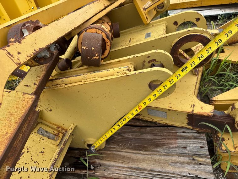 image for item DU6781 Diamond Motor grader ripper