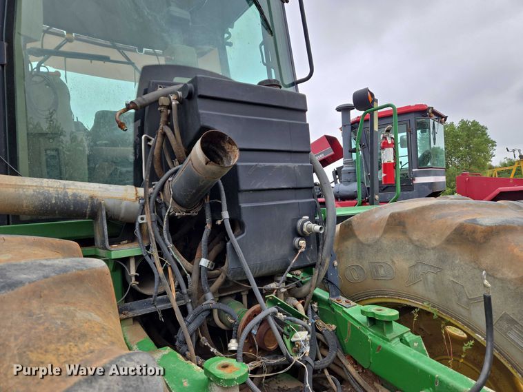 image for item DU6786 2001 John Deere 9300 4WD tractor