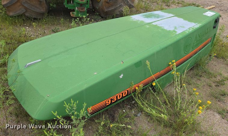 image for item DU6786 2001 John Deere 9300 4WD tractor