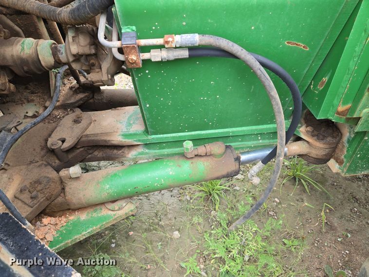 image for item DU6786 2001 John Deere 9300 4WD tractor