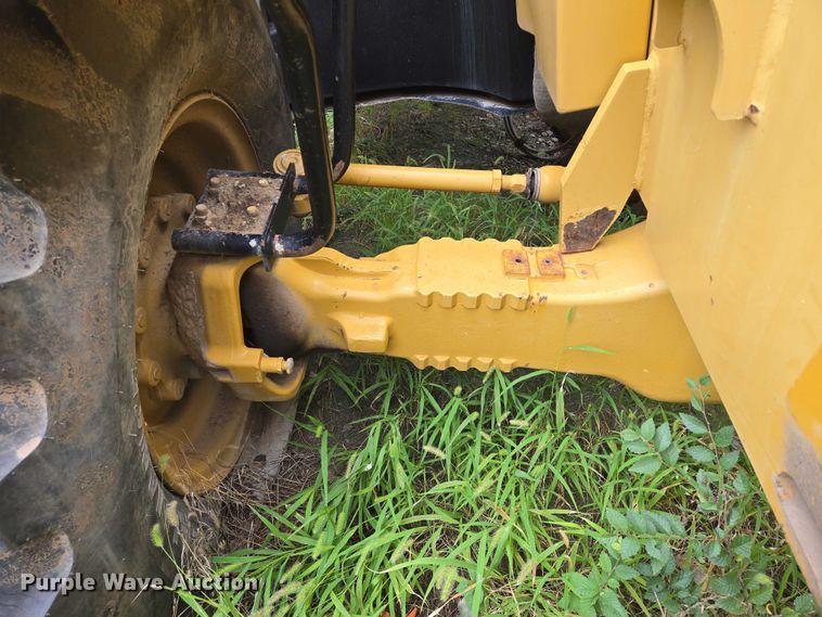 image for item DU6787 2006 Caterpillar TH460B telehandler