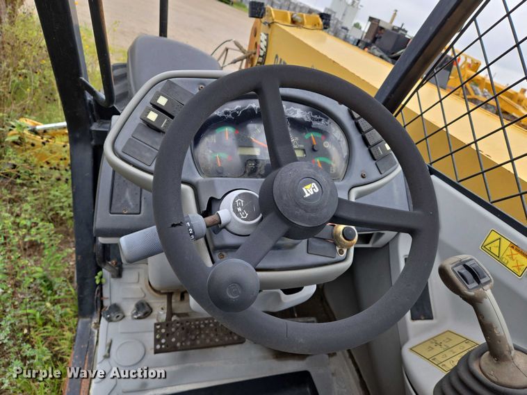 image for item DU6787 2006 Caterpillar TH460B telehandler