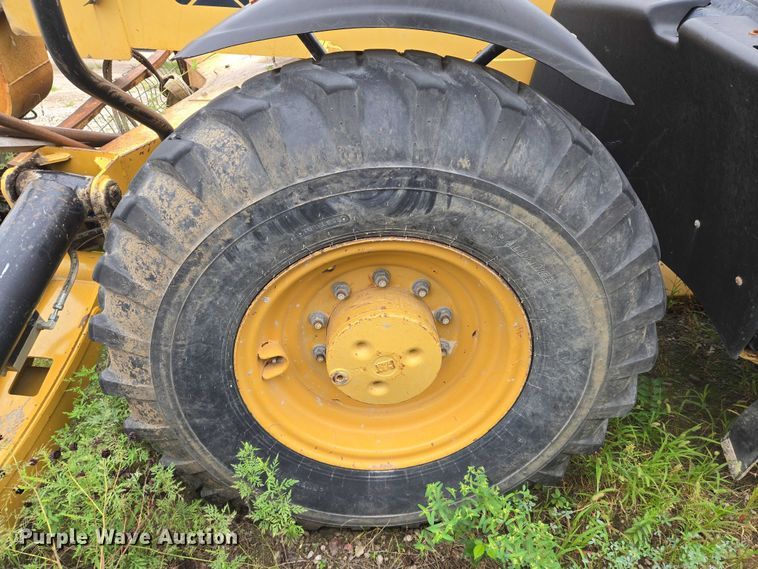 image for item DU6787 2006 Caterpillar TH460B telehandler