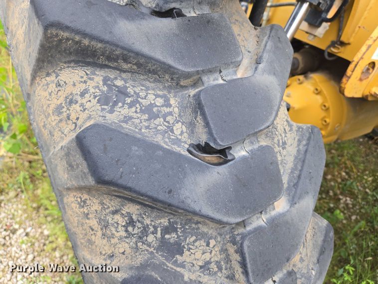 image for item DU6787 2006 Caterpillar TH460B telehandler