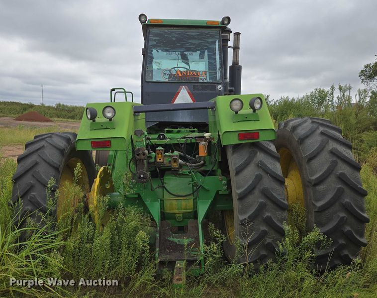 image for item DU6795 John Deere 8570 4WD tractor