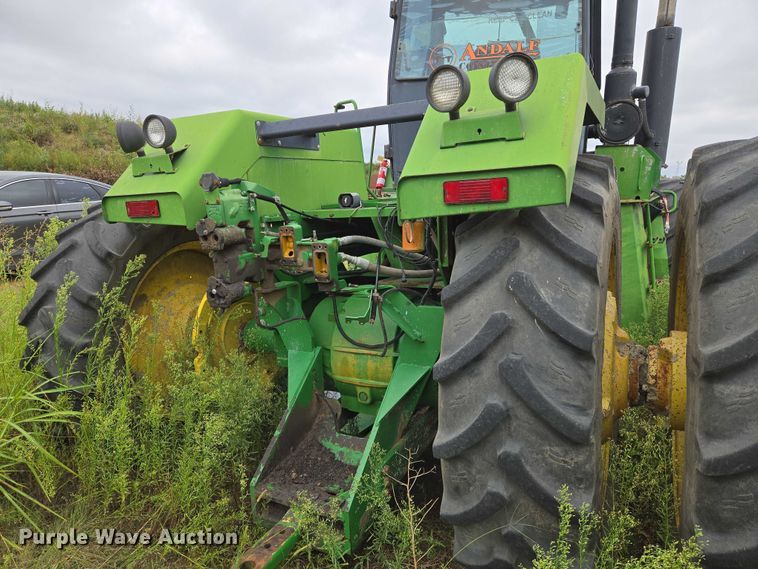 image for item DU6795 John Deere 8570 4WD tractor