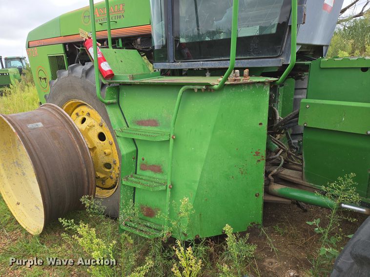 image for item DU6795 John Deere 8570 4WD tractor