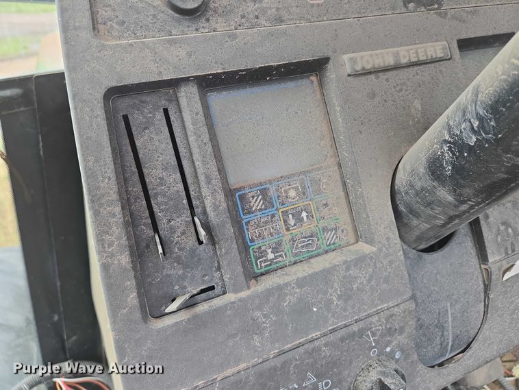 image for item DU6795 John Deere 8570 4WD tractor