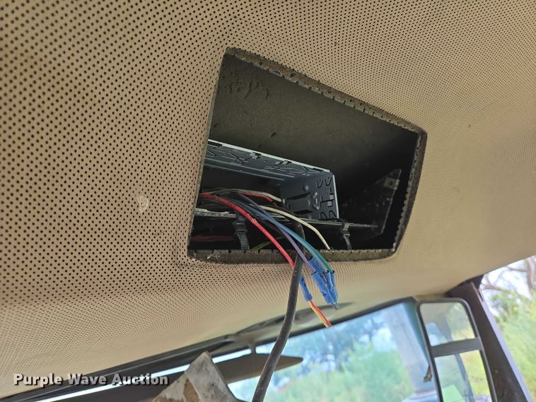 image for item DU6795 John Deere 8570 4WD tractor