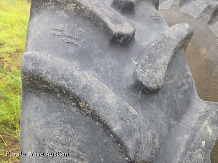 image for item DU6795 John Deere 8570 4WD tractor