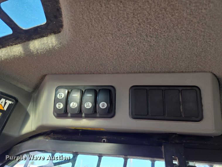 image for item DU6797 2015 Caterpillar 289D tracked skid steer loader