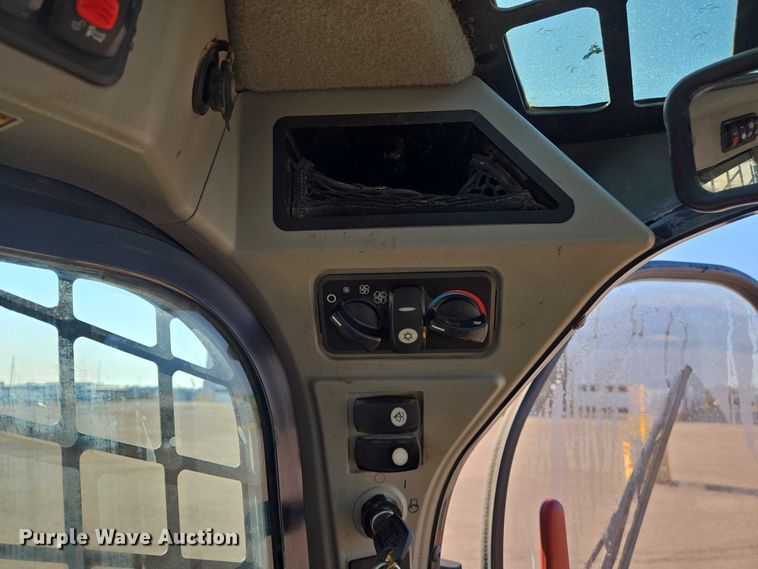 image for item DU6797 2015 Caterpillar 289D tracked skid steer loader