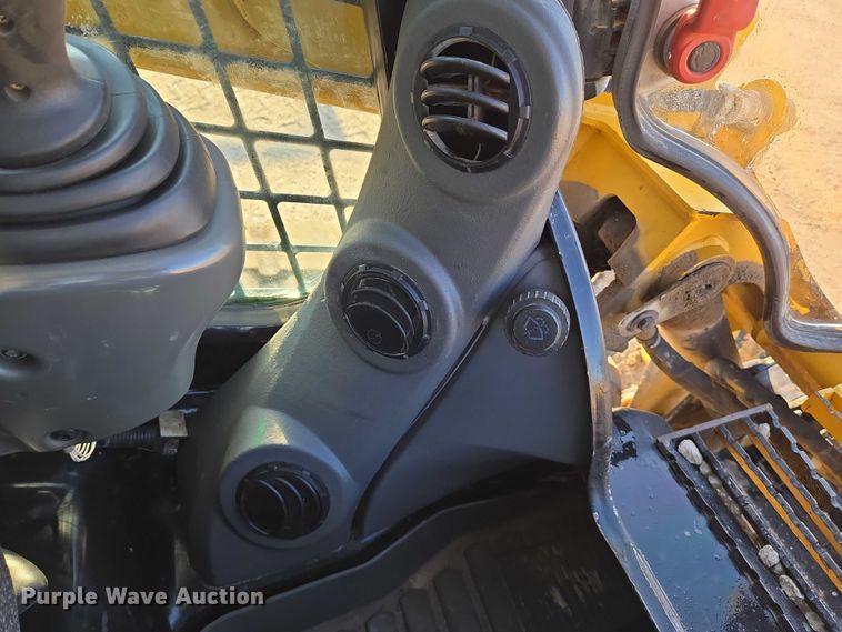 image for item DU6797 2015 Caterpillar 289D tracked skid steer loader