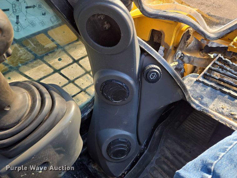 image for item DU6798 2016 Caterpillar 289D tracked skid steer loader