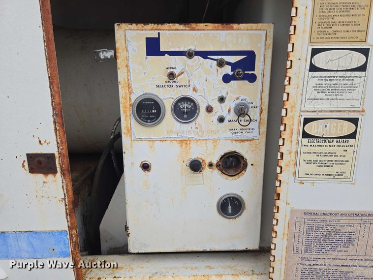 image for item DU6880 Marklift boom lift