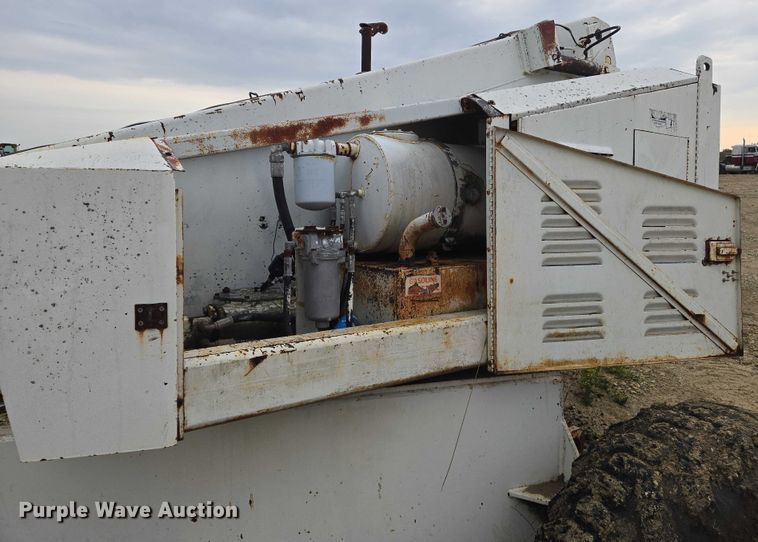 image for item DU6880 Marklift boom lift