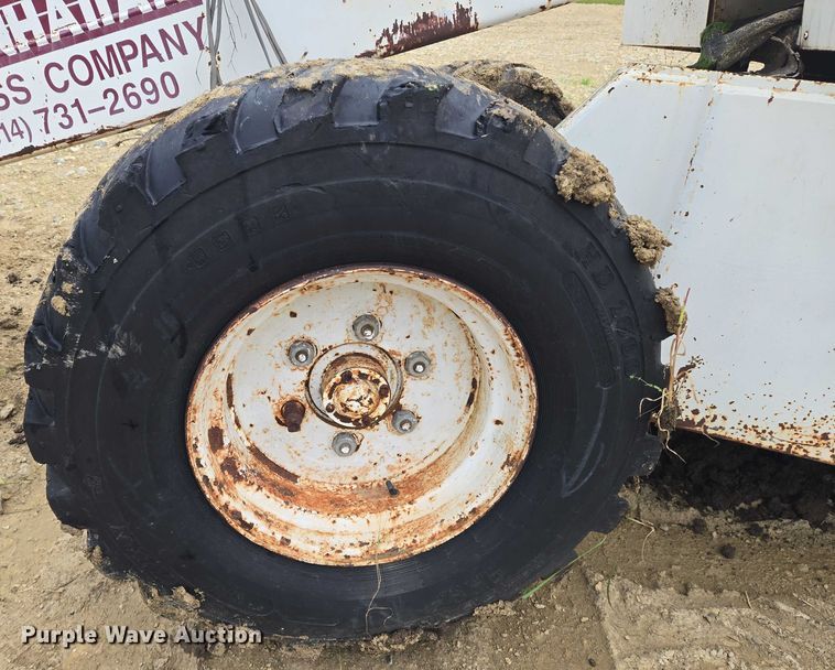 image for item DU6880 Marklift boom lift