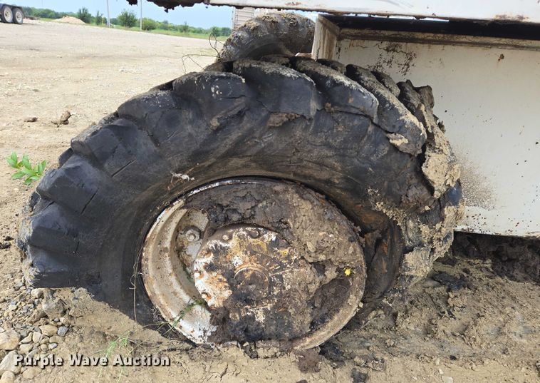 image for item DU6880 Marklift boom lift