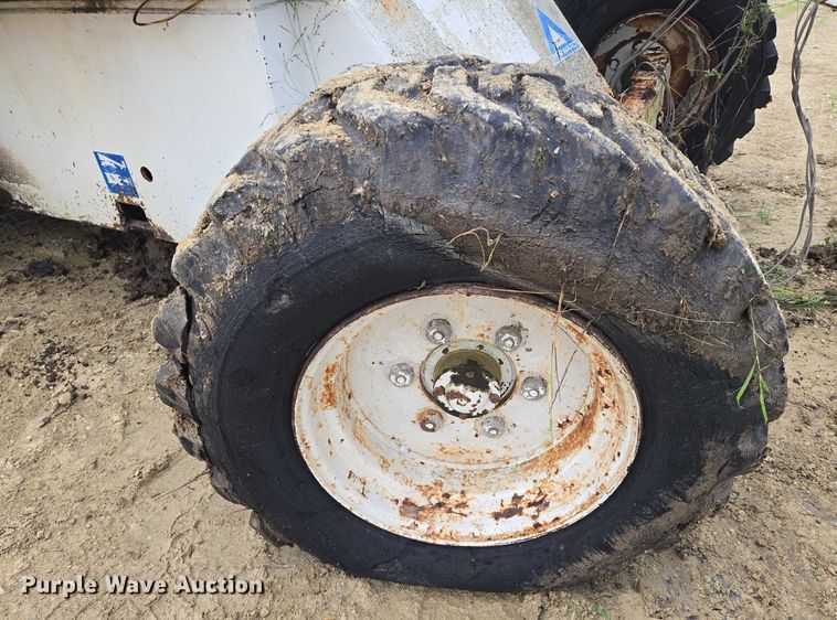 image for item DU6880 Marklift boom lift