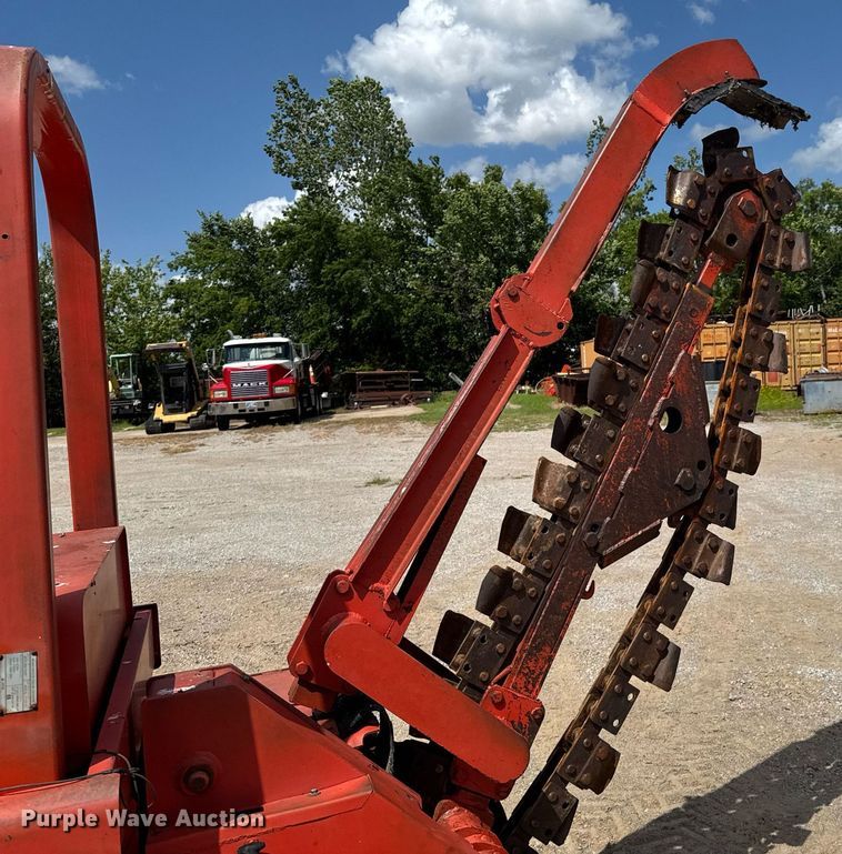 image for item DU9209 Ditch Witch 5010 trencher