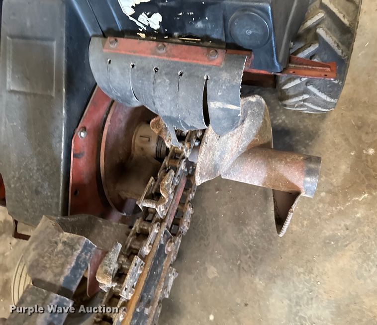 image for item DU9270 Ditch Witch 1020H trencher